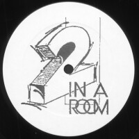 Wiggle It - 2 IN A ROOM